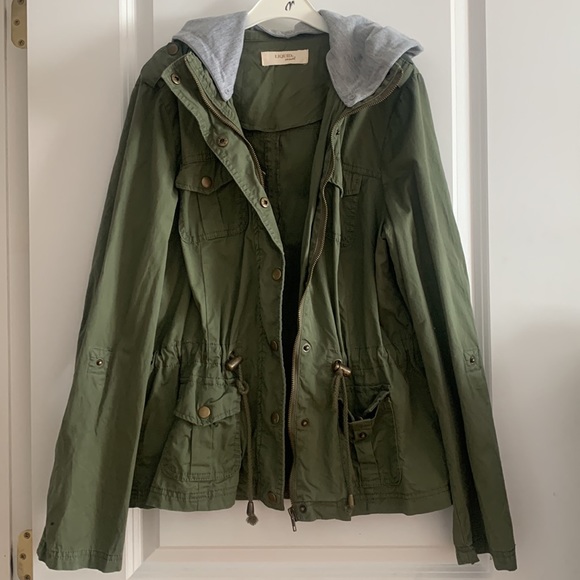 Green cargo jacket with cap - Picture 3 of 5
